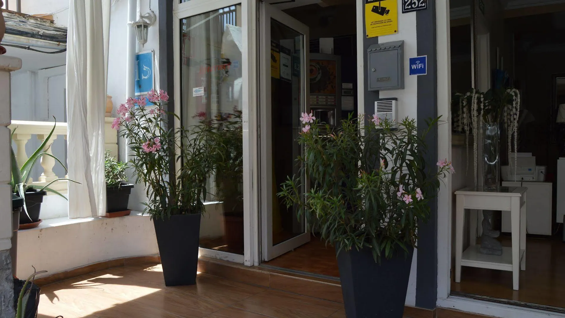 ** Frühstückspension Hostal Mar Del Plata (Adults Only) El Arenal  Spanien