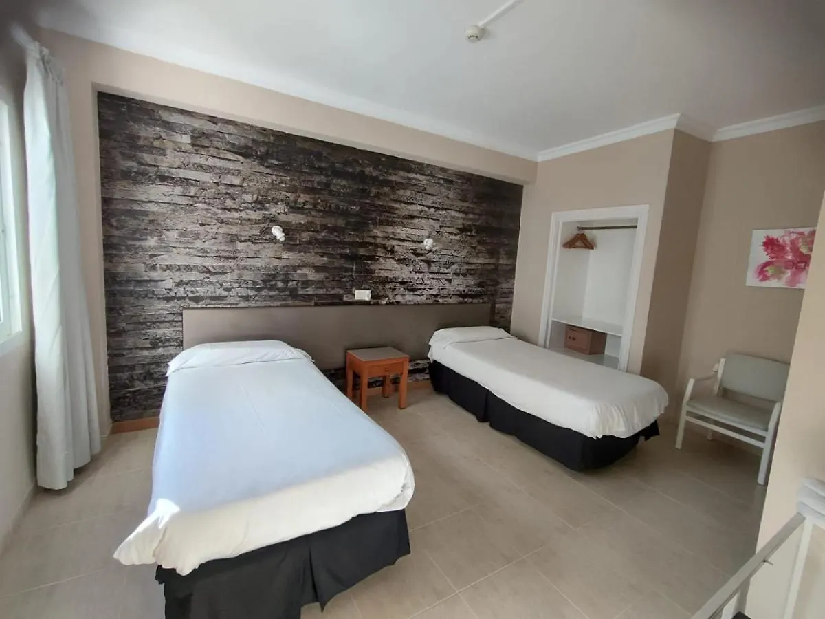 Hostal Mar Del Plata (Adults Only) エル・アレナル 2*,  スペイン