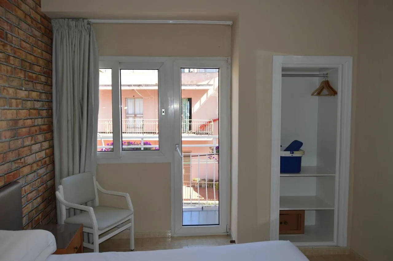 Hostal Mar Del Plata (Adults Only) El Arenal  El Arenal (Mallorca)